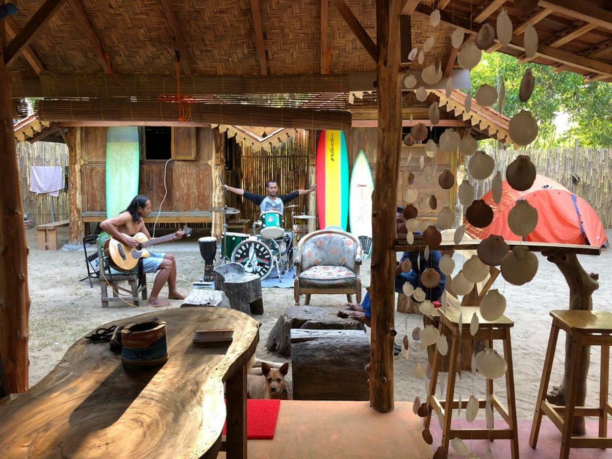 Villa Hembers Surf Camp Pacitan Esterno foto