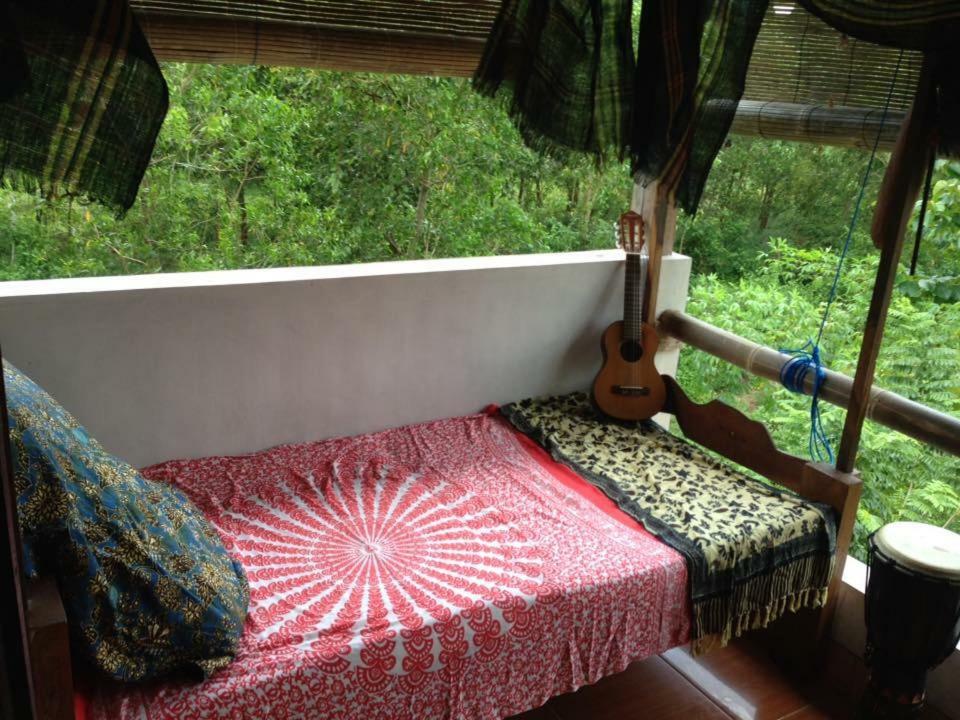 Villa Hembers Surf Camp Pacitan Esterno foto