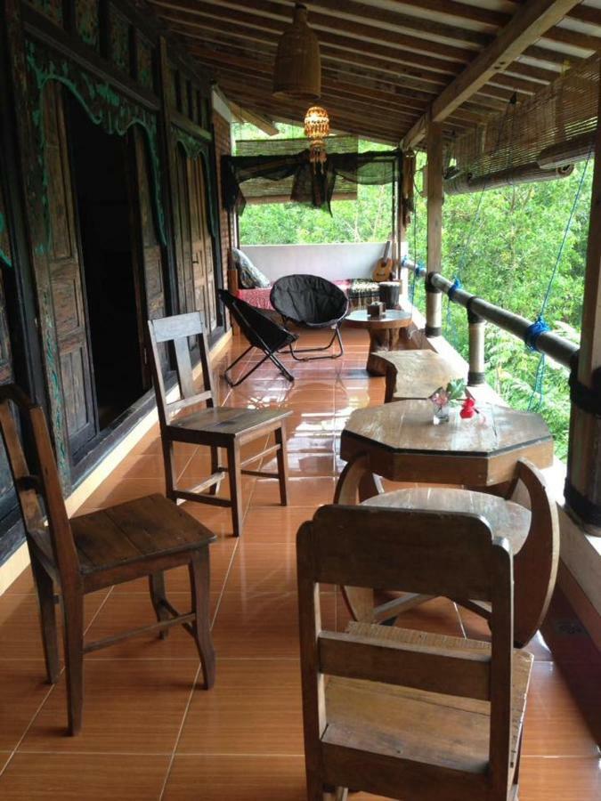 Villa Hembers Surf Camp Pacitan Esterno foto
